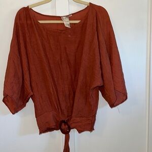 Blue pepper burnt, orange blouse, size large